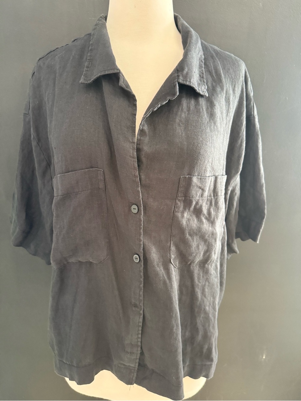 H&M Women’s Black Button Down Linen Shirt - XL